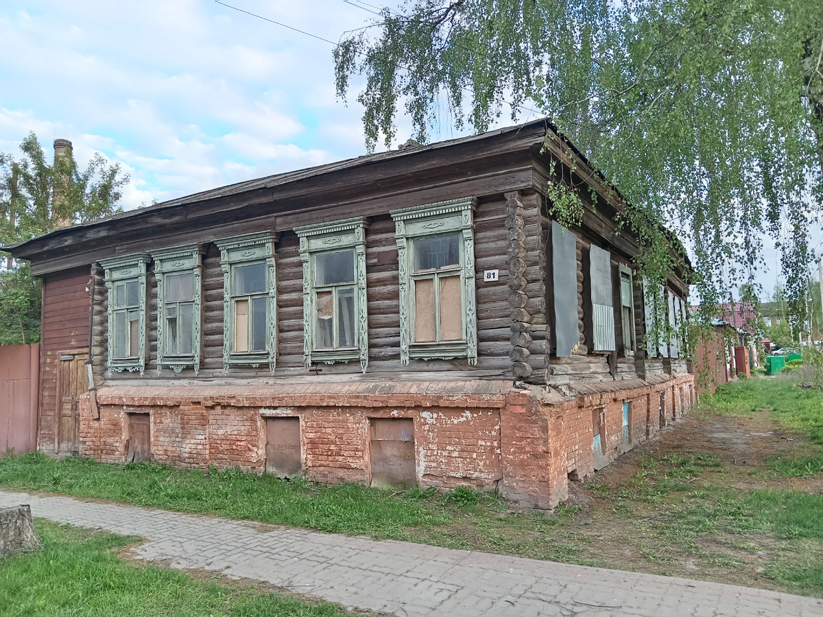 ул. Войкова, 81, здание общежития при школьном интернате в 1936 году