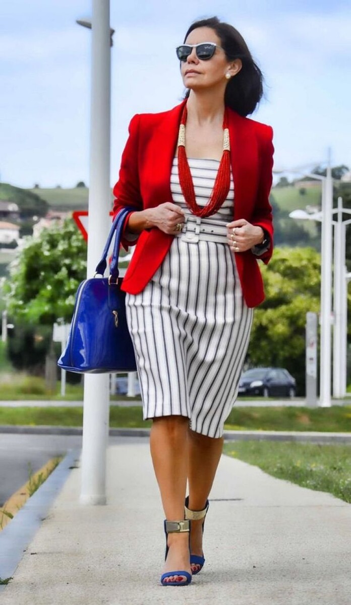 Как вам образ для леди 40+?