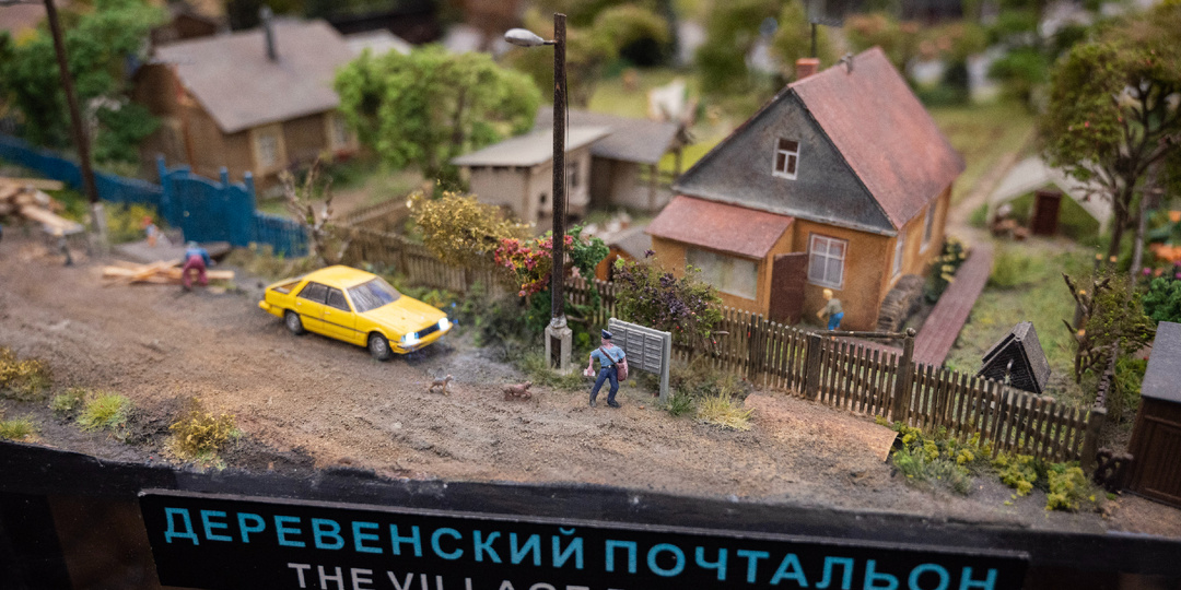Какие забавные ситуации можно увидеть в парке миниатюр о России