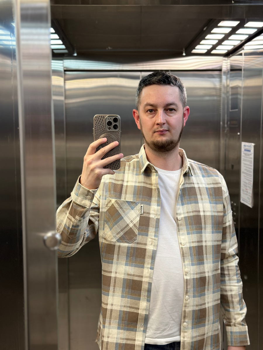 Это мне в лифте пришла идея написать эту статью:)