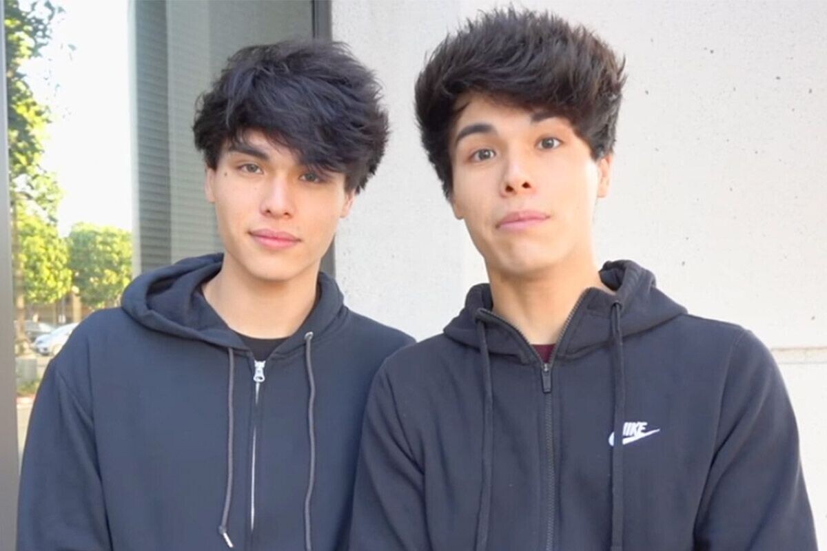 Сначала братья вели отдельные видеоблоги, но потом объединили в один. Источник: youtube.com/@StokesTwins