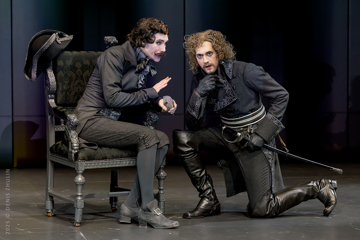 «Пуф, или Ложь и истина». Премьера Московского театра имени Евгения Вахтангова. Фоторепортаж Дениса Жулина