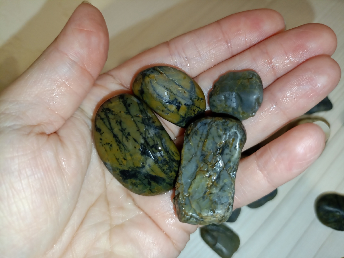 Кремень? Кварцит? Нужно Ваше мнение!