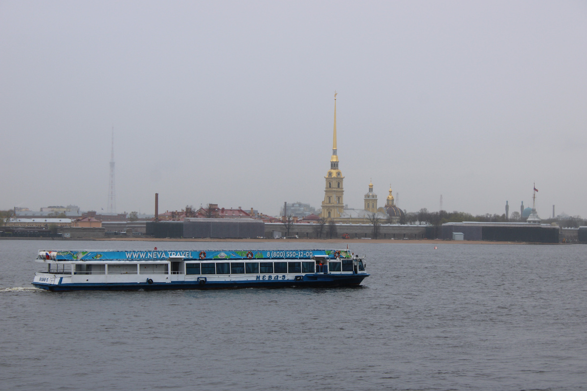 Водные экскурсии в Санкт-Петербурге. Фото автора