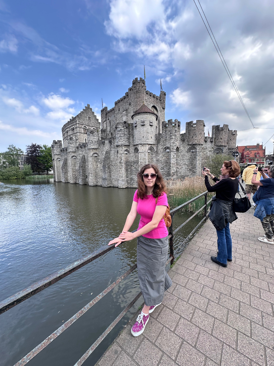 Замок графов Фландрии в бельгийском городе Генте :)