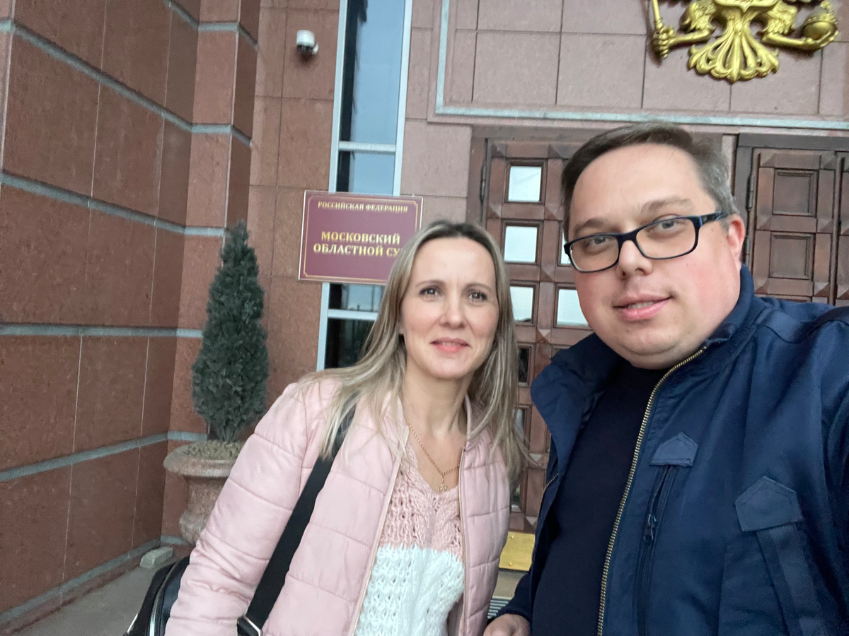 уставшие от длительного ожидания, но удовлетворенные результатом