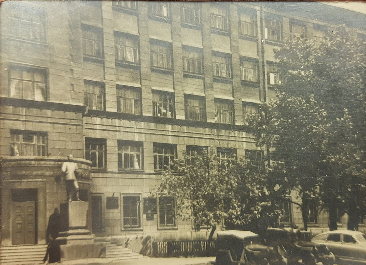 Улица Потанинская, 27