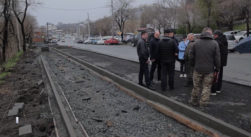  Дорога раздора на улице Жигура не дает покоя местным жителям.