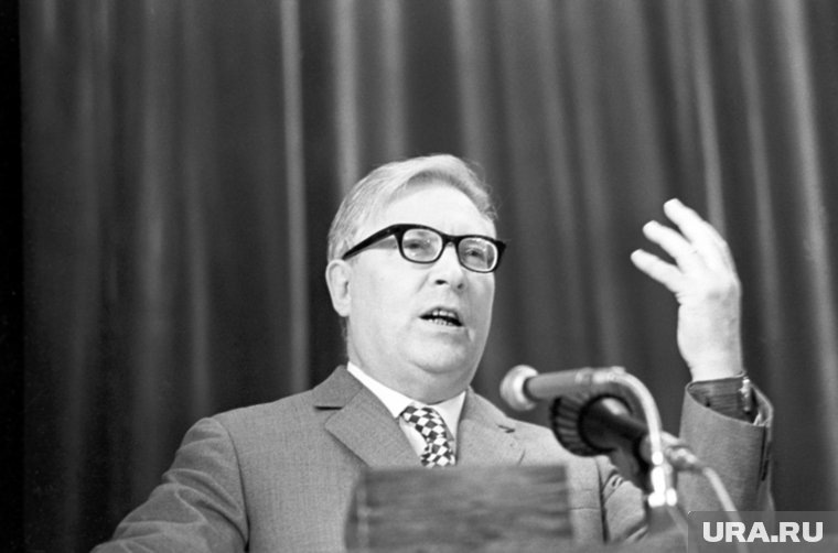 Текст к «Эх, дороги» написан поэтом Львом Ошаниным. Фото: И. Зотин / РИА Новости