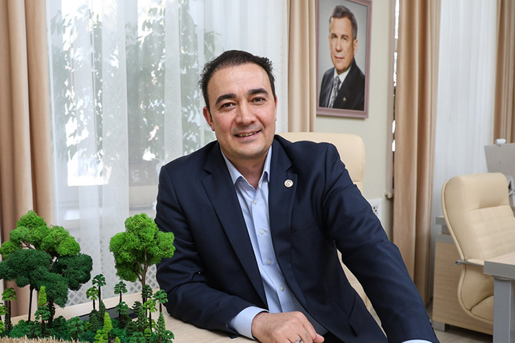    Ранис Камартдинов: «Сказать, что у нас нет туризма, нельзя — туризм есть, но утверждать, что есть, тоже неправда».   
Фото: Андрей Титов