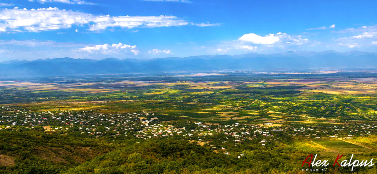Алазанская долина. Фотография снята от городка Сигнахи. Кахетия, Грузия.