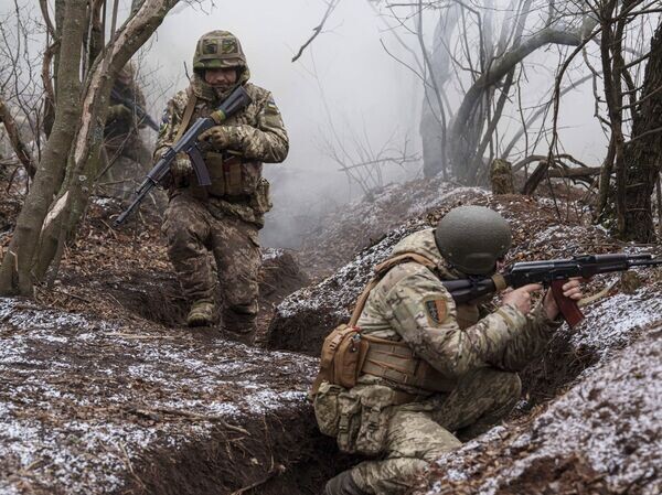    © AP Photo / Evgeniy Maloletka