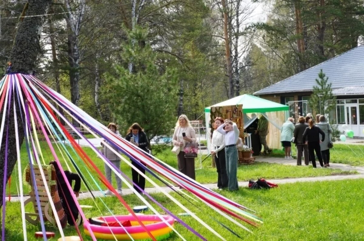    Летом 2025 года в детских лагерях Кузбасса отдохнёт 100 тыс. ребят