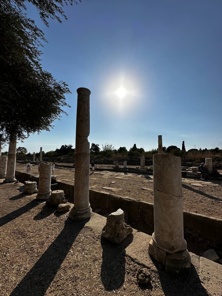 Античный город - главная историческая достопримечательность региона Сиде.