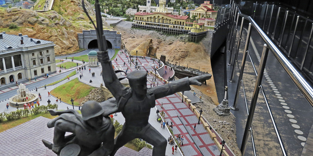 "Экранизация романа о любви к России". Посетил наконец Царь-макет, делюсь впечатлением