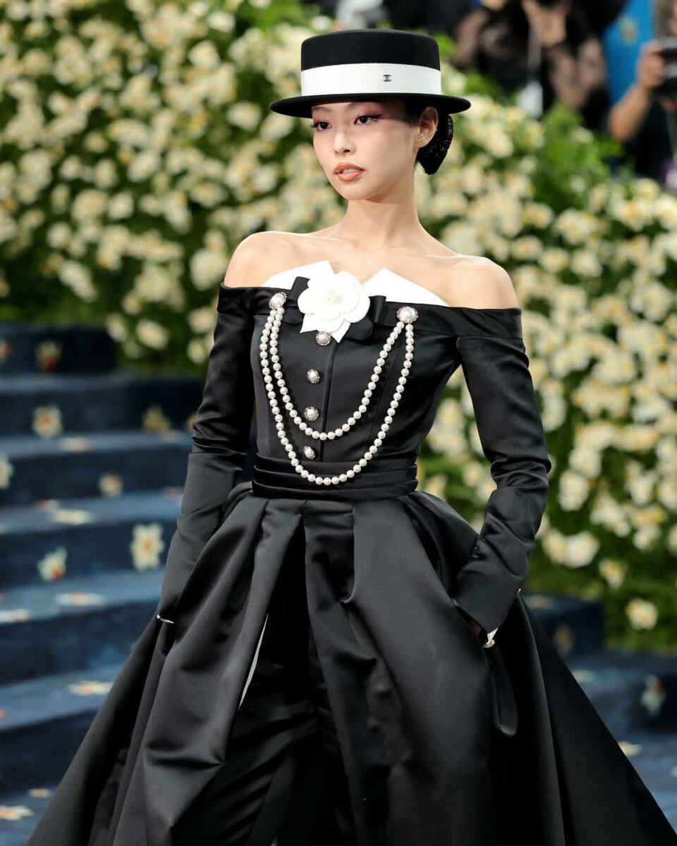    Фото: https://x.com/WORLDMUSICAWARD/status/1919599132567654675/photo/1   
Видео: https://x.com/WORLDMUSICAWARD/status/1919599132567654675/video/2