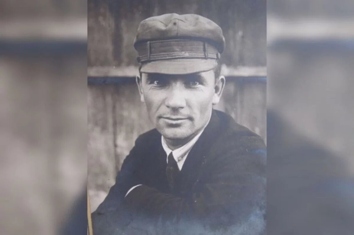    Леонид Васильевич перед уходом на фронт.