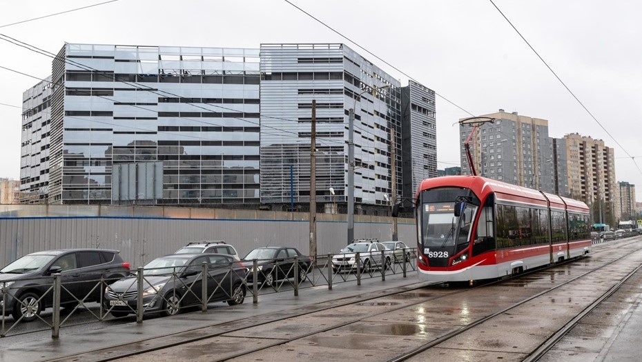    Завершение строительства здания станции местно «Юго-Западная» — строящаяся станция Петербургского метрополитена на Красносельско-Калининской (шестой) линии. Автор фото: Тихонов Михаил