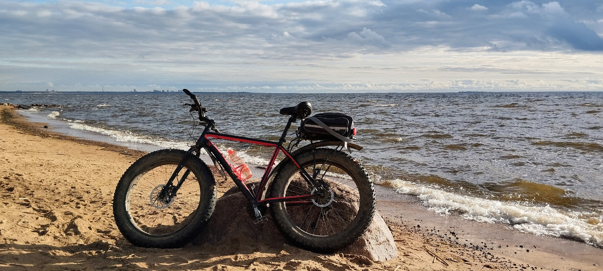Велосумка ДЖАСТ-3 на фэте. Прогулка по побережью.