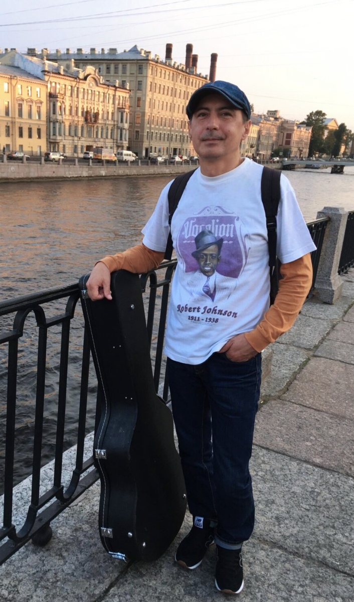 Скрин фото с сайта музыканта robanblues.ru