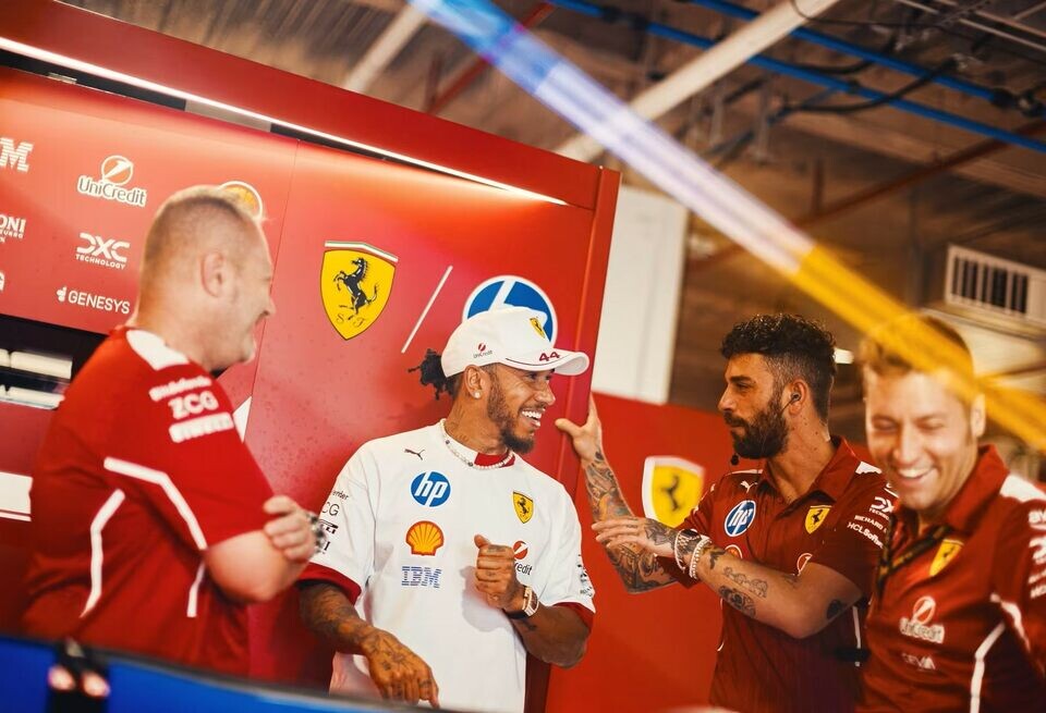    Льюис Хэмилтон: Я мог сказать и более ужасные слова по радиоFerrari