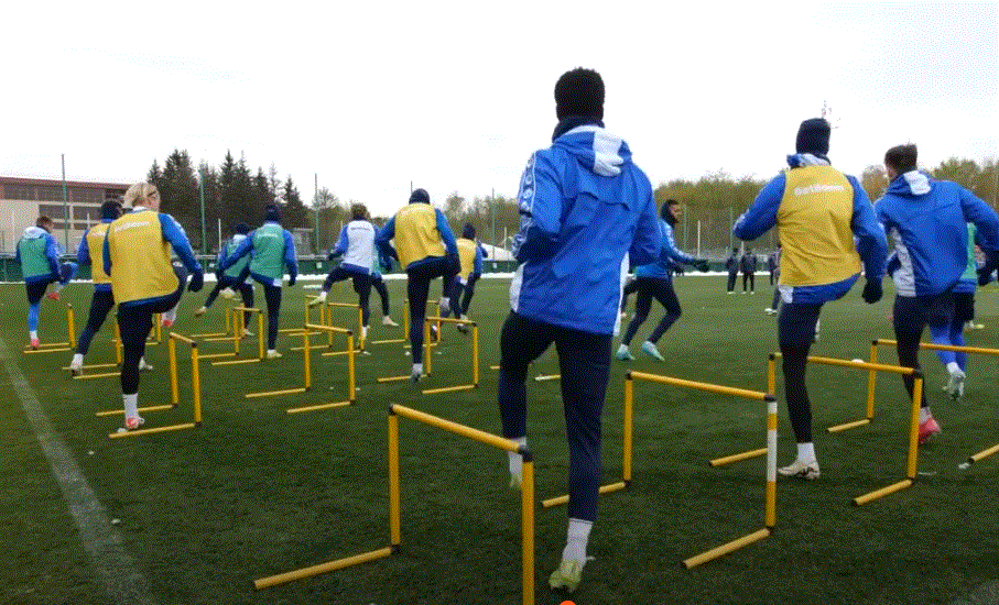 ФК "Динамо" Москва на тренировке.