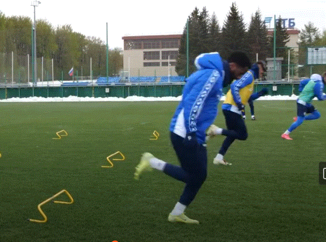 ФК "Динамо" Москва на тренировке.