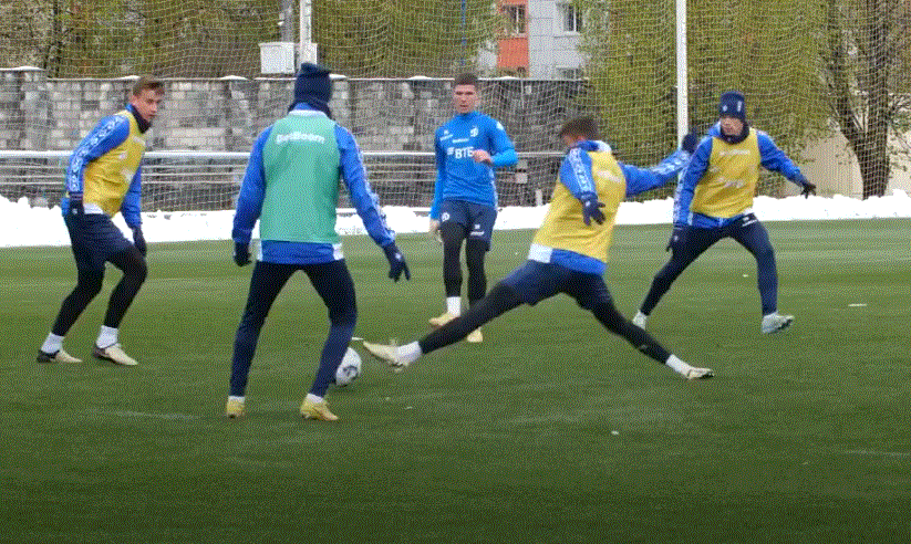 ФК "Динамо" Москва на тренировке.