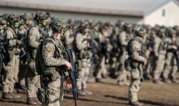 © Lietuvos kariuomenė