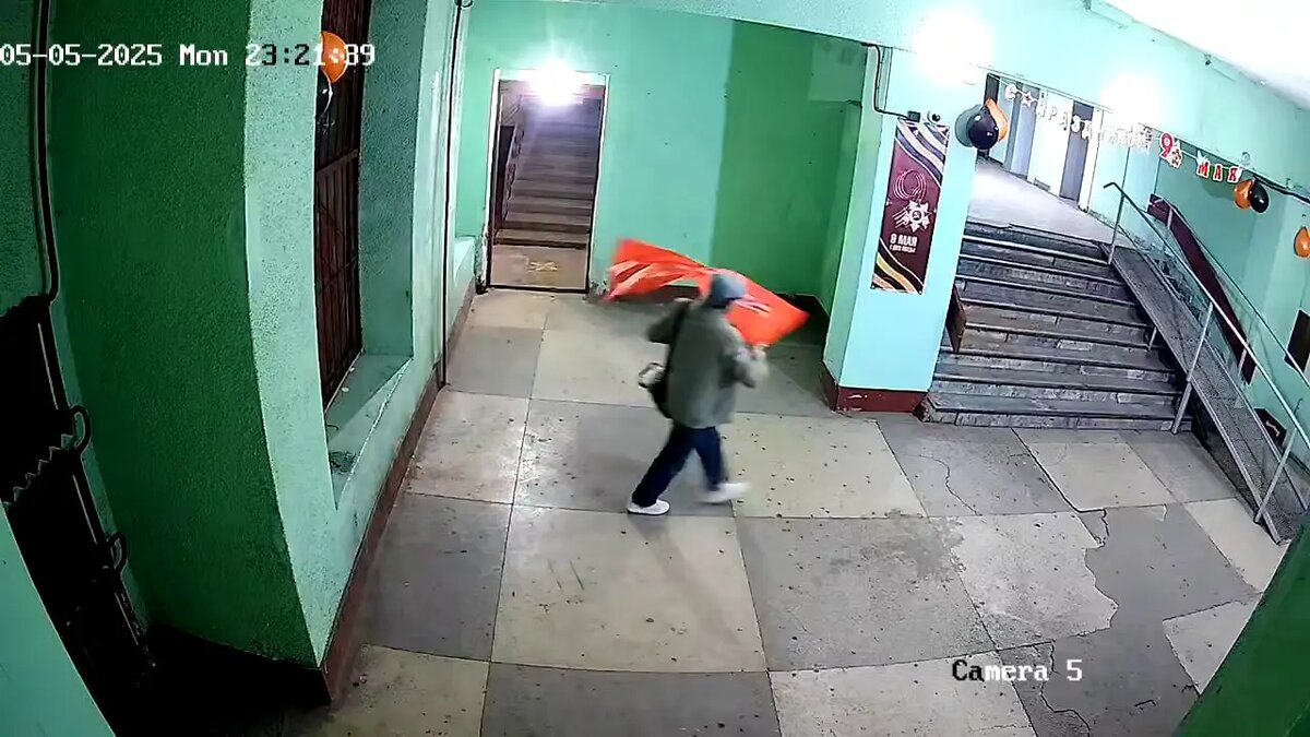    Фото: скрин видео из Telegram-канала «Мегаполис | ДТП и ЧП | Санкт-Петербург | Питер»