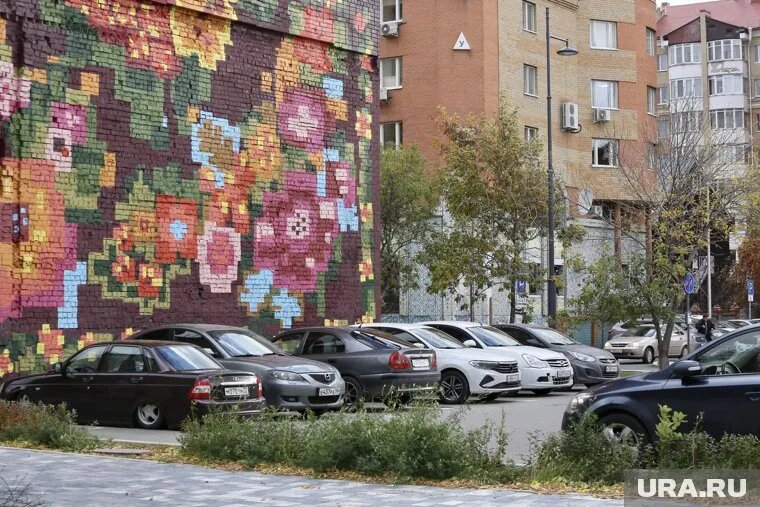 Две тюменские фабрики спорят об исключительном праве за бренд «тюменский ковер». Фото: Денис Моргунов © URA.RU