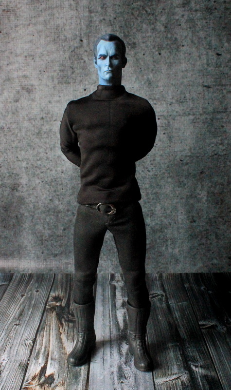 Суровый такой.