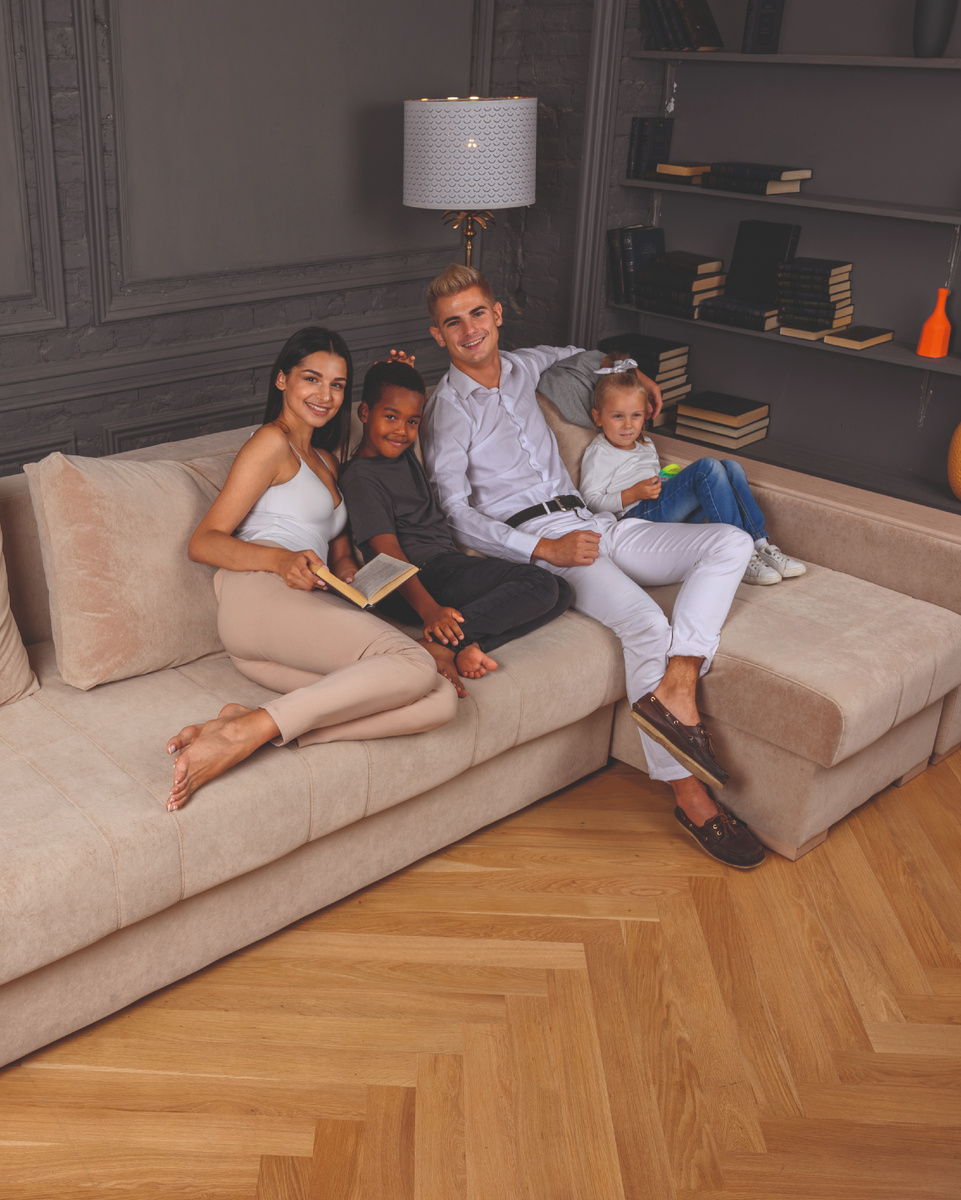 На фото увеличенный угловой диван-кровать "Базилевс"