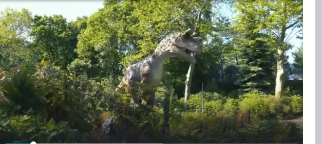 Динозавры в парке.