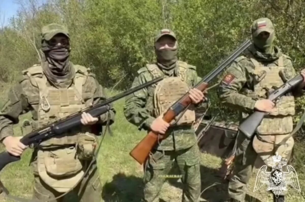    Ульяновские росгвардейцы передали в зону СВО более 200 ружей