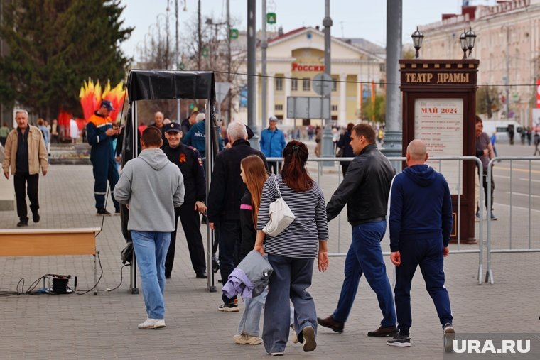 У кинотеатра «Россия» планируется выставка. Фото: Екатерина Сычкова © URA.RU