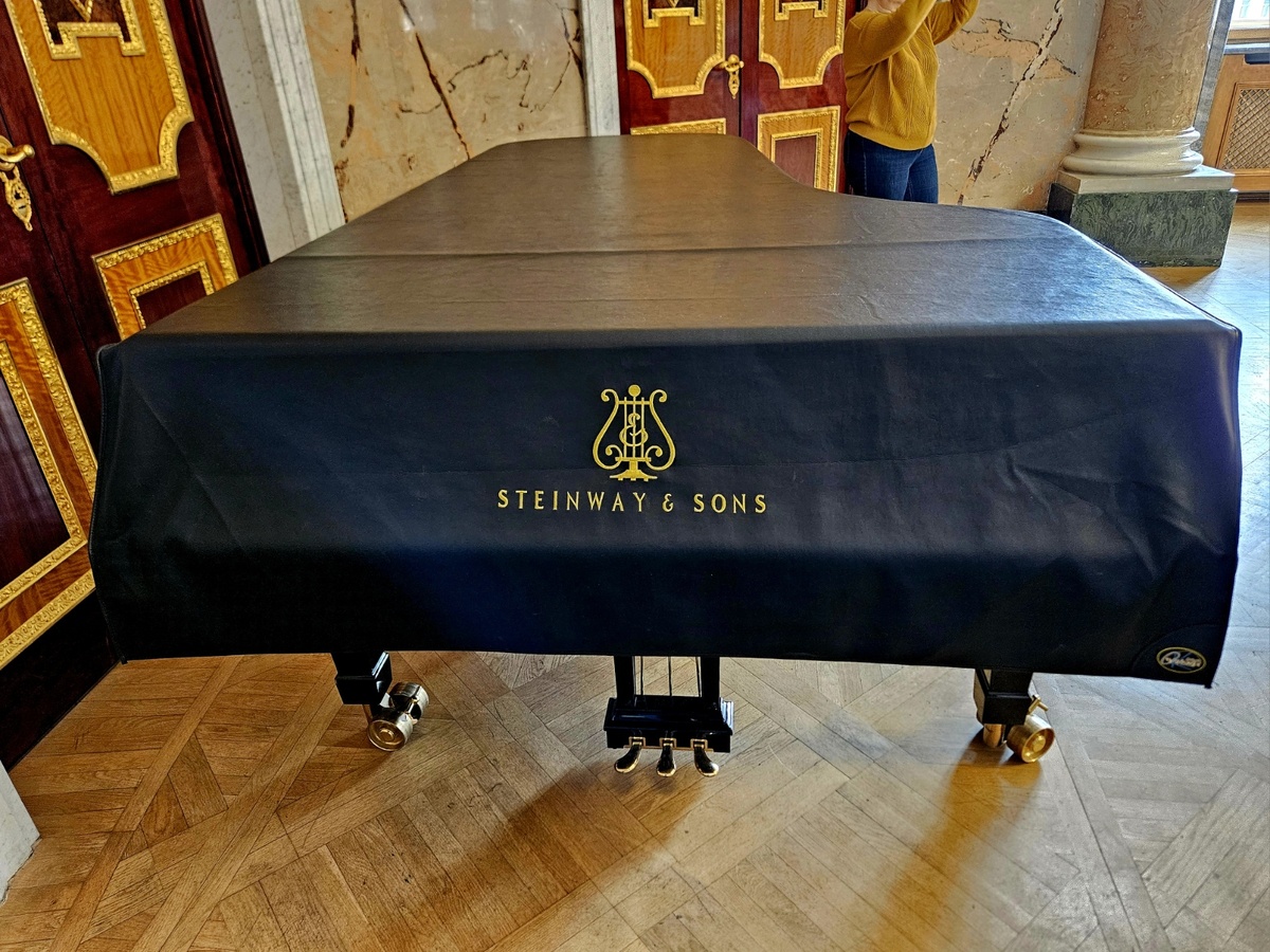 Рояль «Steinway & Sons»