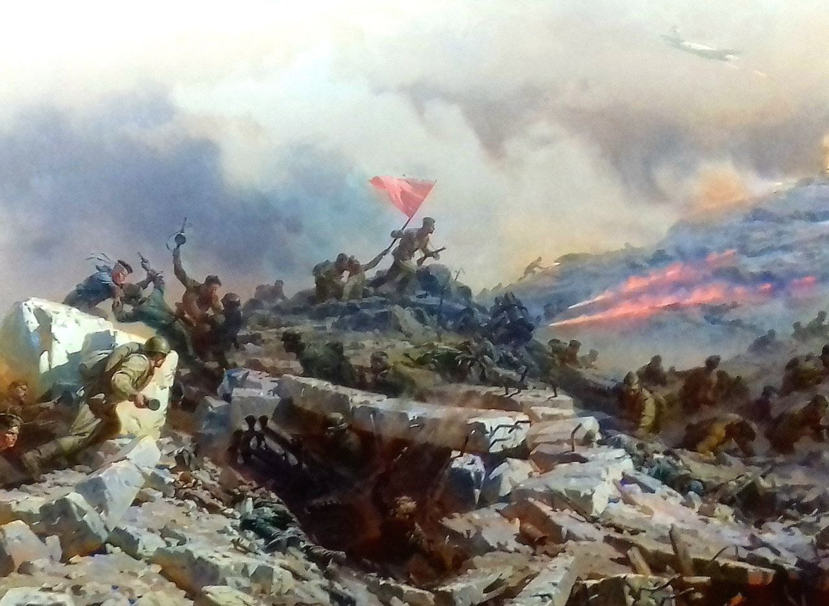 Фрагмент диорамы «Штурм Сапун-горы 7 мая 1944 года», фото автора