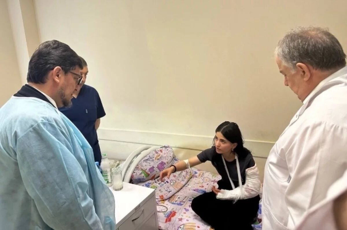    В Махачкале при перестрелке пуля попала в локтевой сустав 17-летней девушки