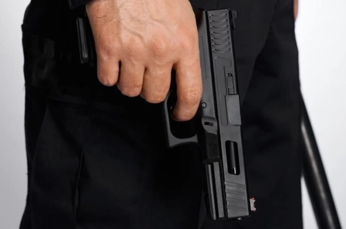    В Петербурге артист балета Залеев заплевал сотрудниц пивного магазина