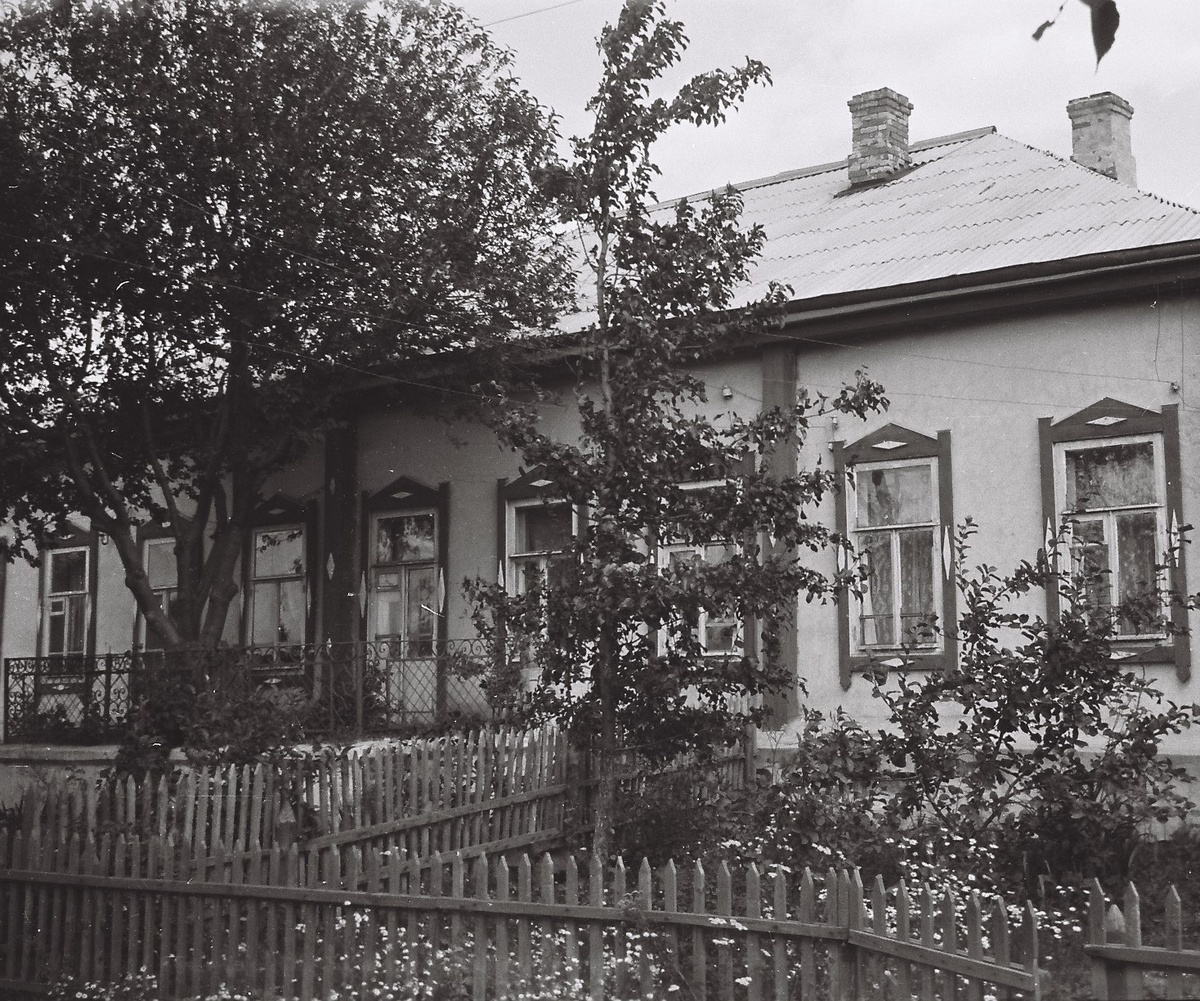 г.Лебедянь, ул.Советская, 36. Дом где жили дедушка и бабушка.