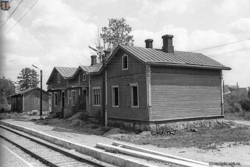 Старое здание вокзала Боровика 1990гг Фото А Морозов 