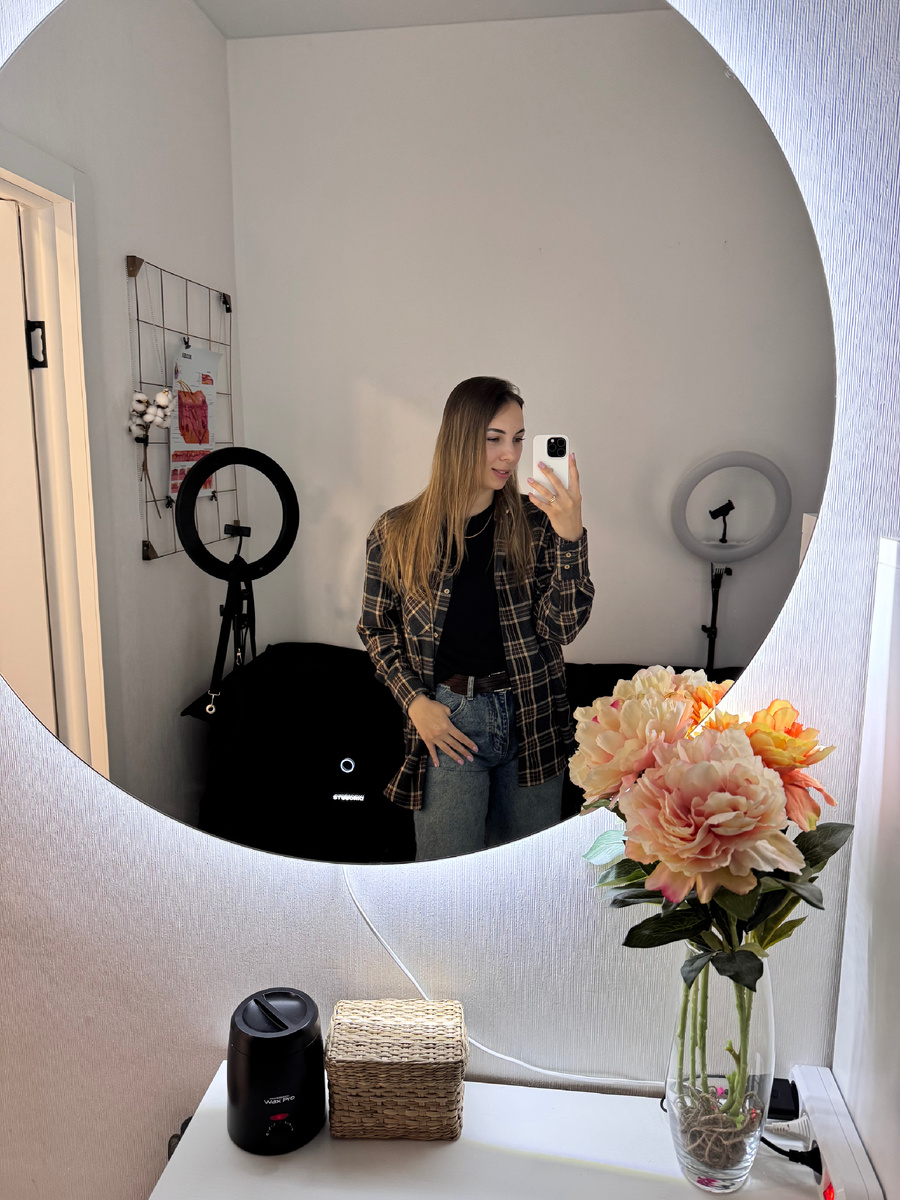 Фото из любимой студии, где я творю и вытворяю