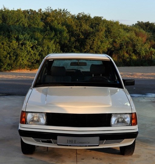 Mercedes-Benz 190 E Compact Car 