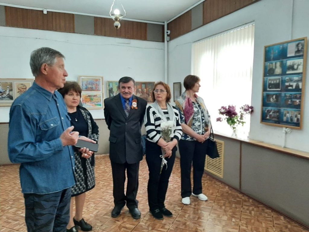     Об экспозиции, посвященной любимой тете Асе, В. П. Пащенко говорил с особой гордостью. Редакция газеты "Наш край"