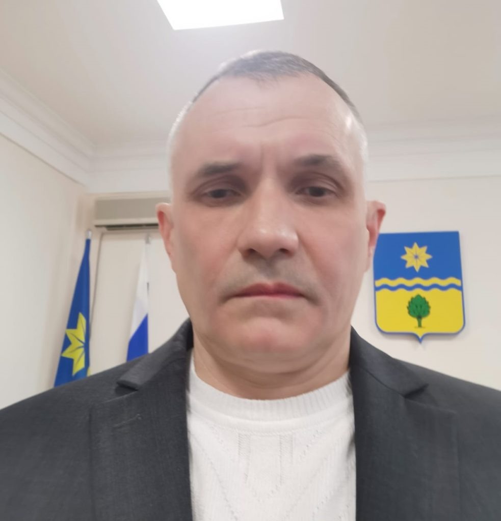 руководитель отдела ГО и ЧС администрации Волжского Сергей Карасев📷    Половодье-2025: председатели СНТ рассказали, что будет с поливной водой
