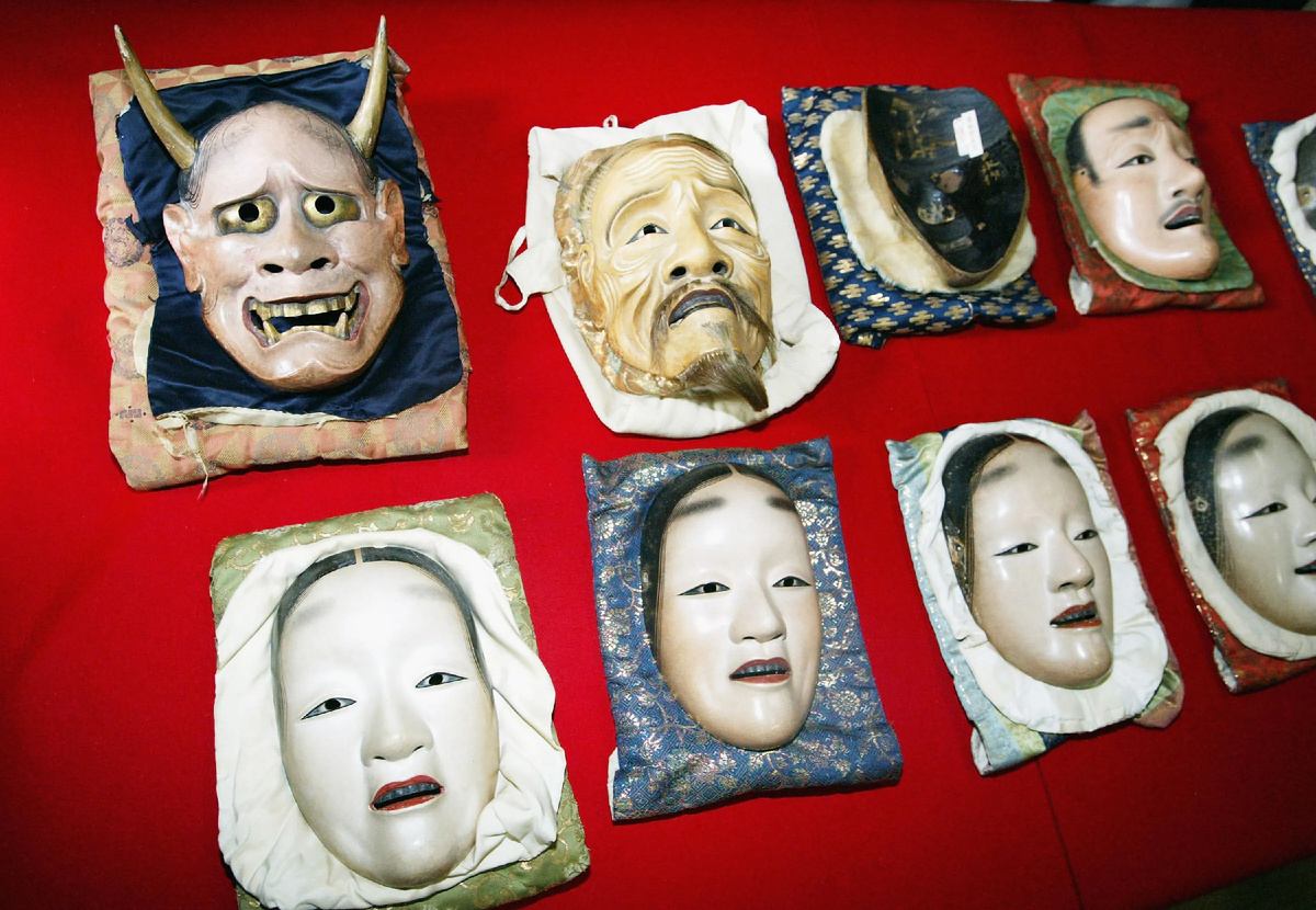 Маски театра Но
