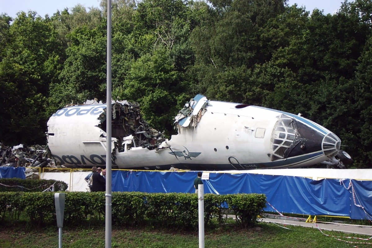 Ту-114 СССР-76464, Москва, Домодедово, 4 августа 2006 года. Фотография © Алексей Корянин