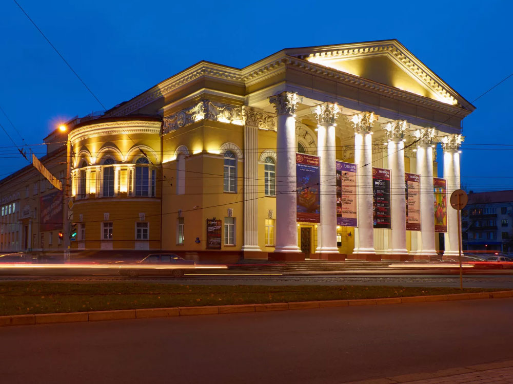 Калининградский областной драматический театр. Красиво?