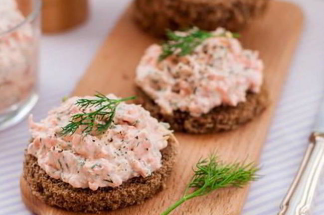    Нежный рыбный паштет с майонезом